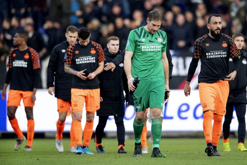 De Topper Angeschlagenes Ajax Empfangt Strauchelndes Eindhoven 90plus