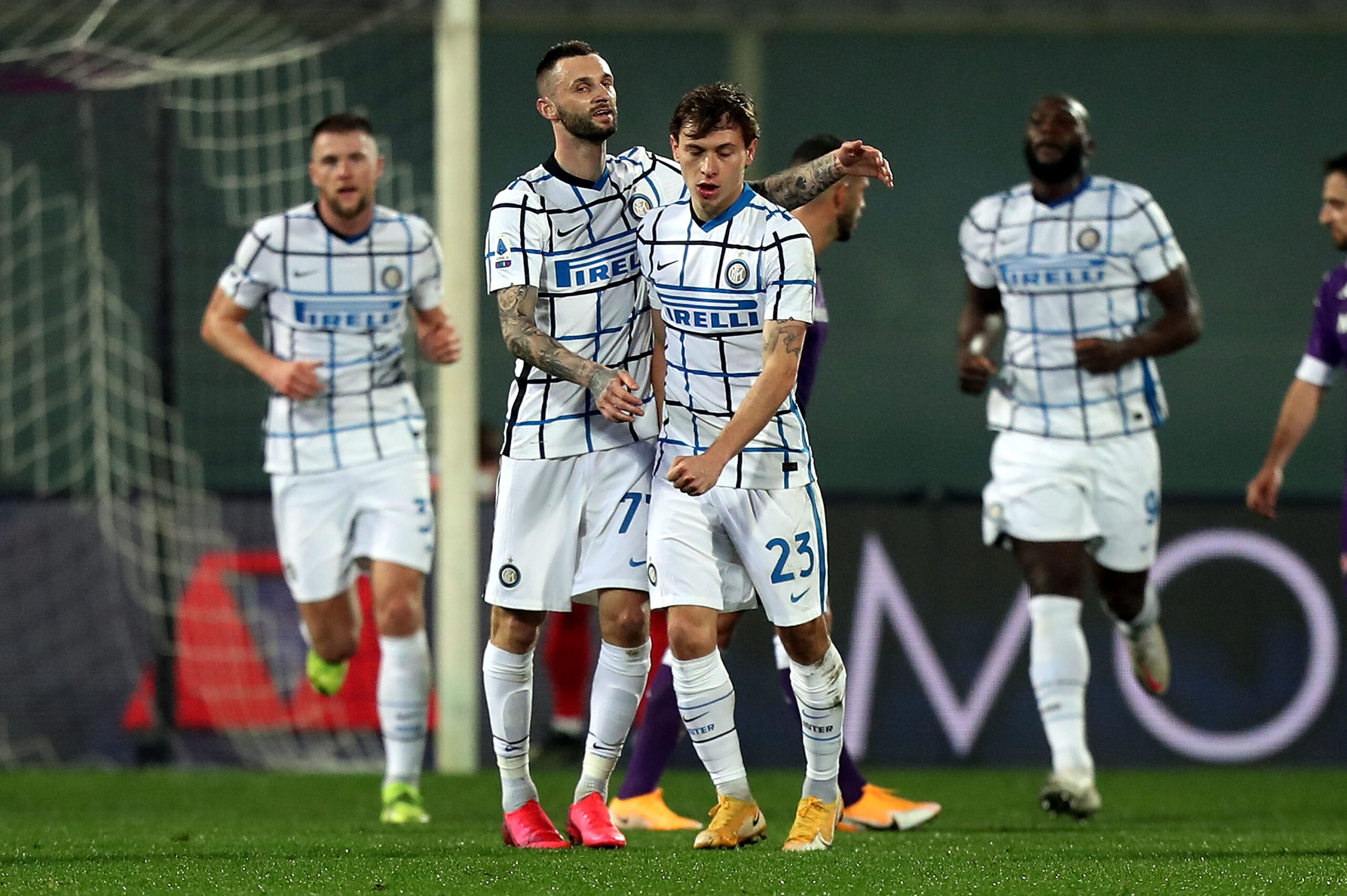 Inter feiert Sieg bei der Fiorentina und springt auf Platz 1!