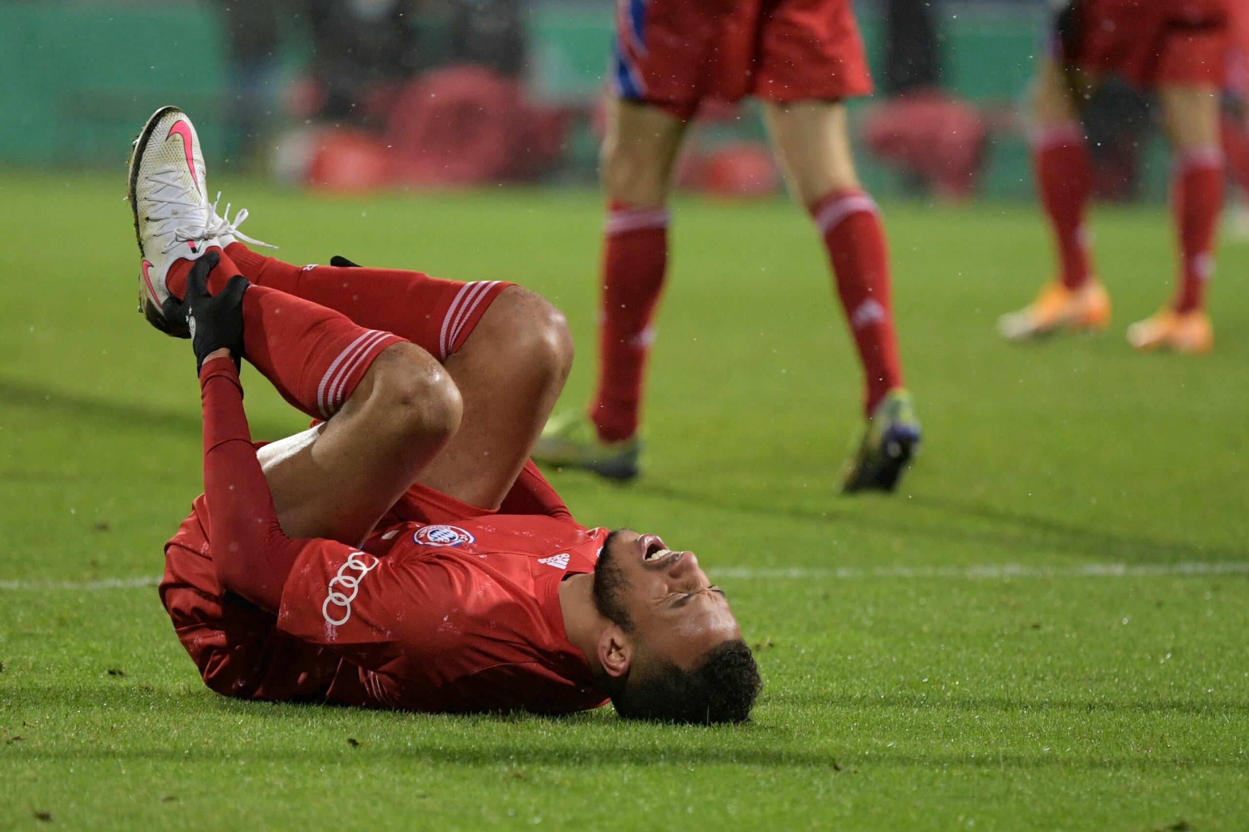Verletzung im Training: Tolisso wird dem FC Bayern monatelang fehlen