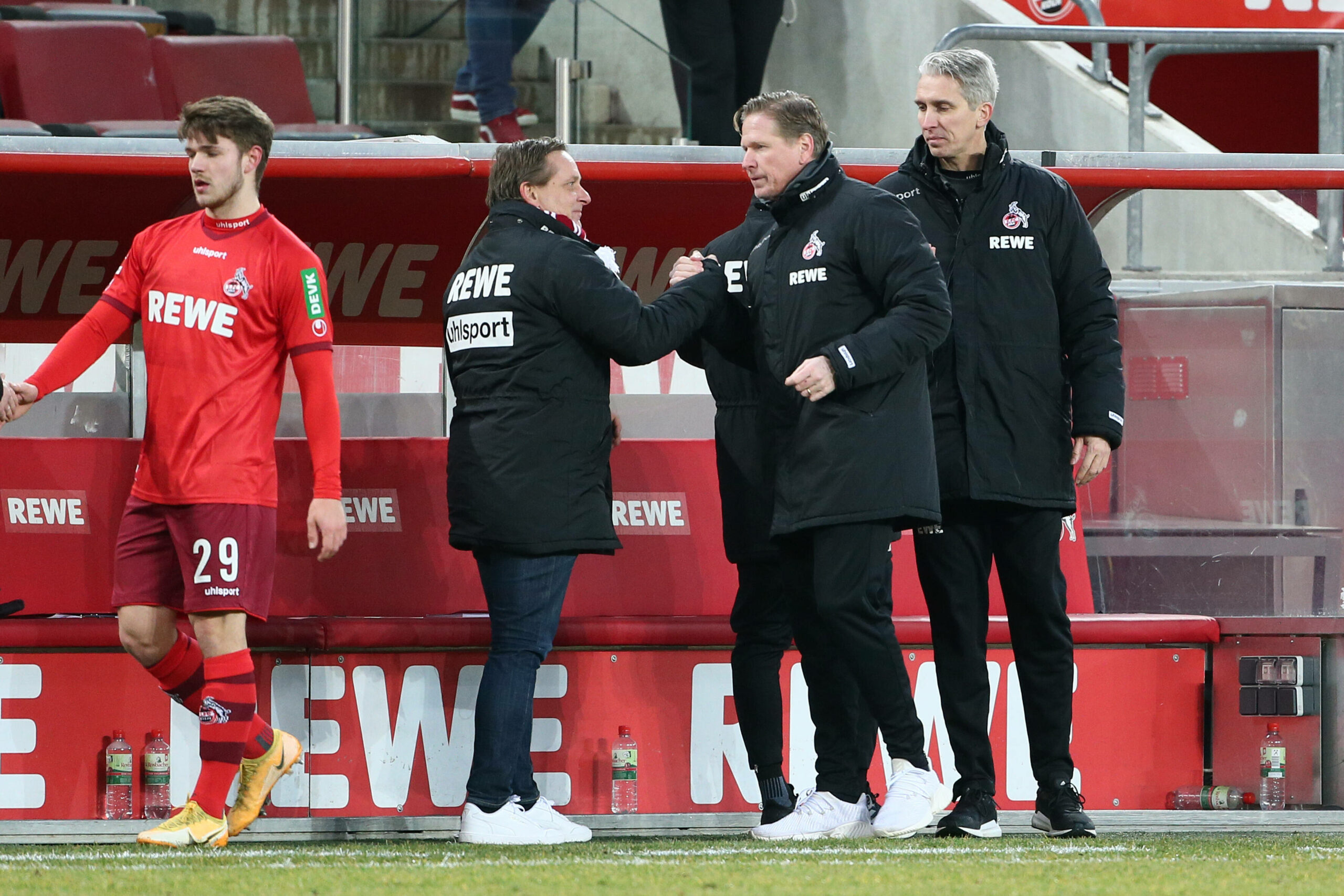 1.FC Köln | Heldt bekennt sich zu Gisdol
