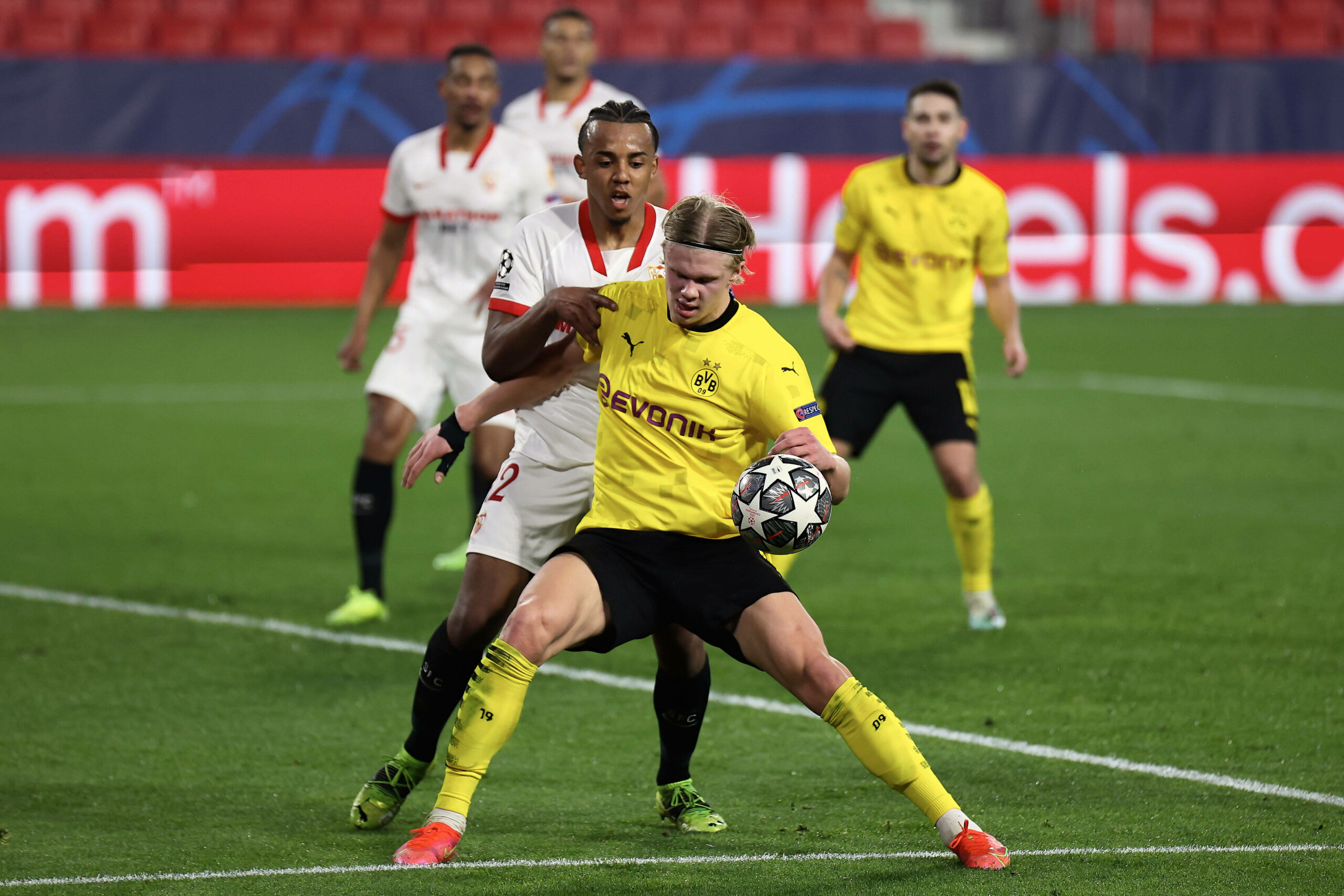 90PLUS BVB vs Sevilla Dortmund mit Personalproblemen in der Champions League