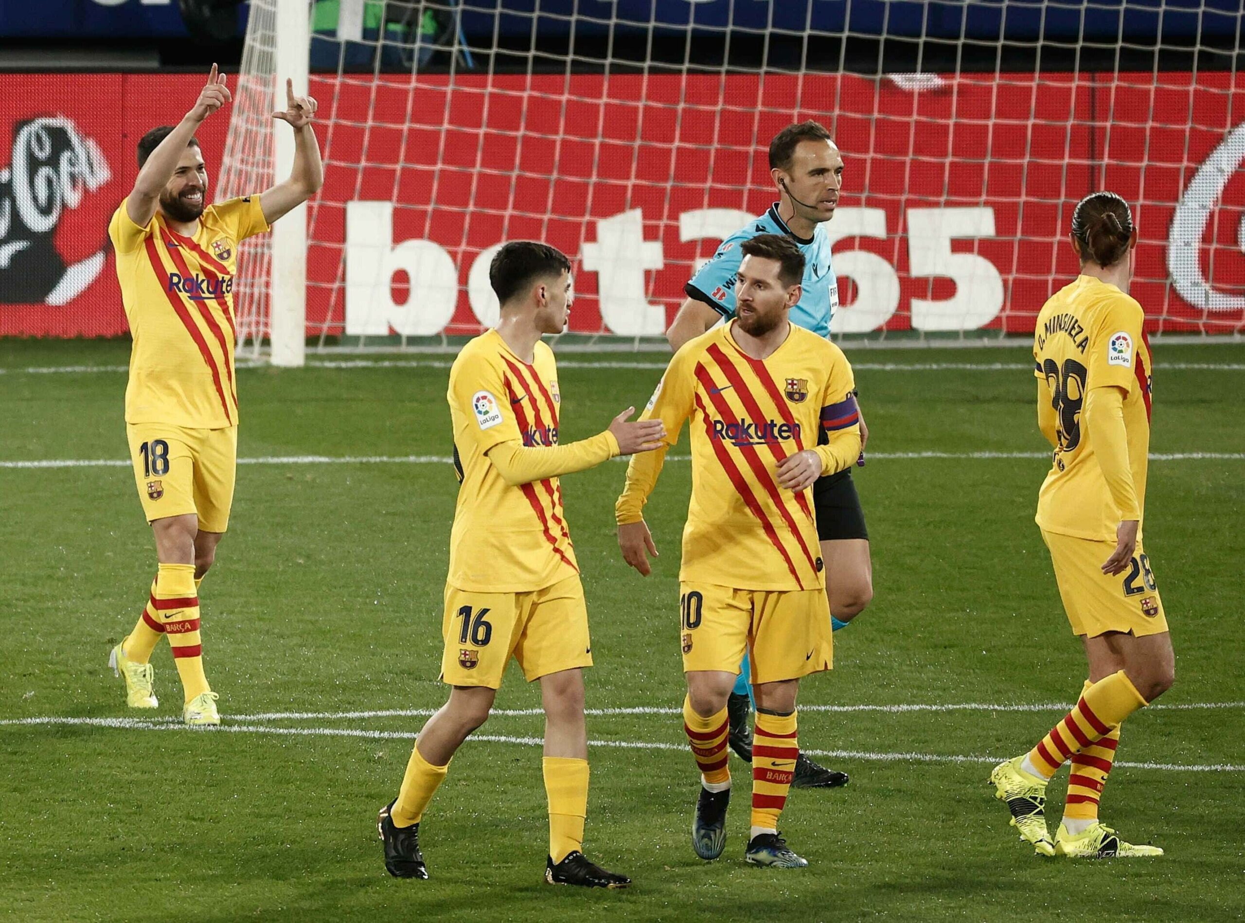 Messi mit Traumpass! FC Barcelona schlägt Osasuna