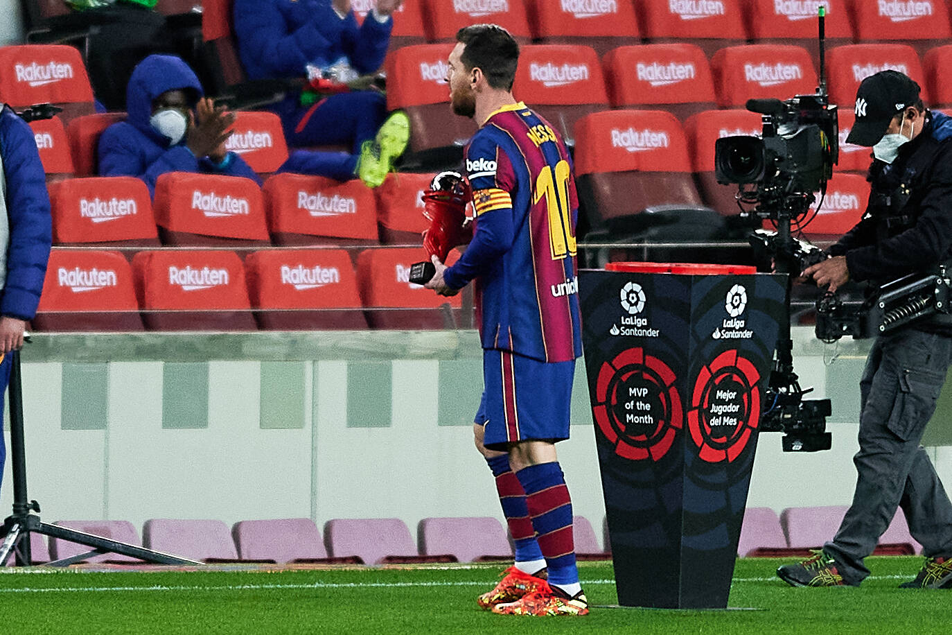 FC Barcelona: Messi gleichauf mit Xavi Rekordspieler – und prompt mit Torerfolg!