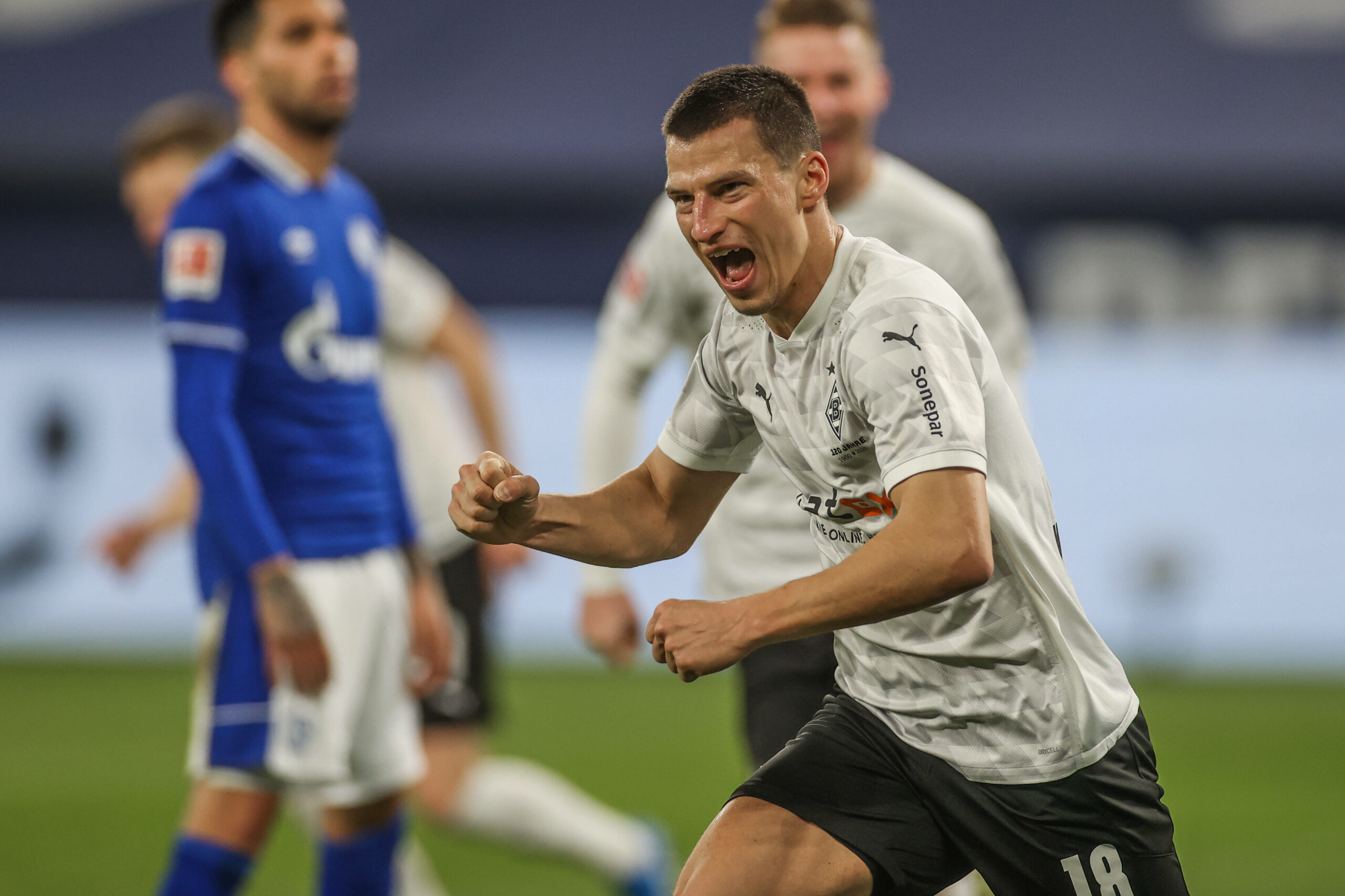 Gladbach bestraft Fehler von Schalke – Befreiungsschlag für Rose-Elf
