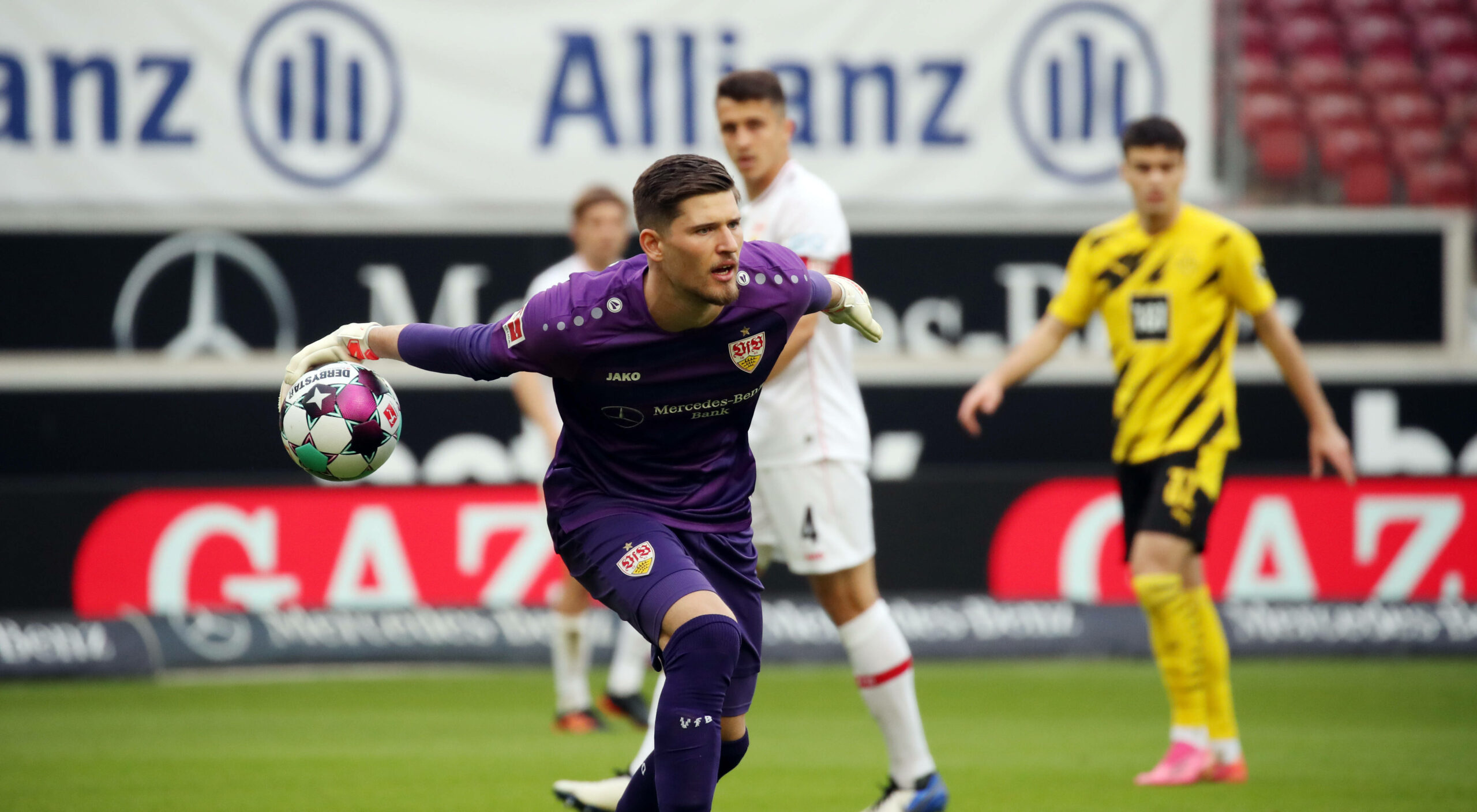 Stuttgart | BVB will Kobel als neue Nummer eins