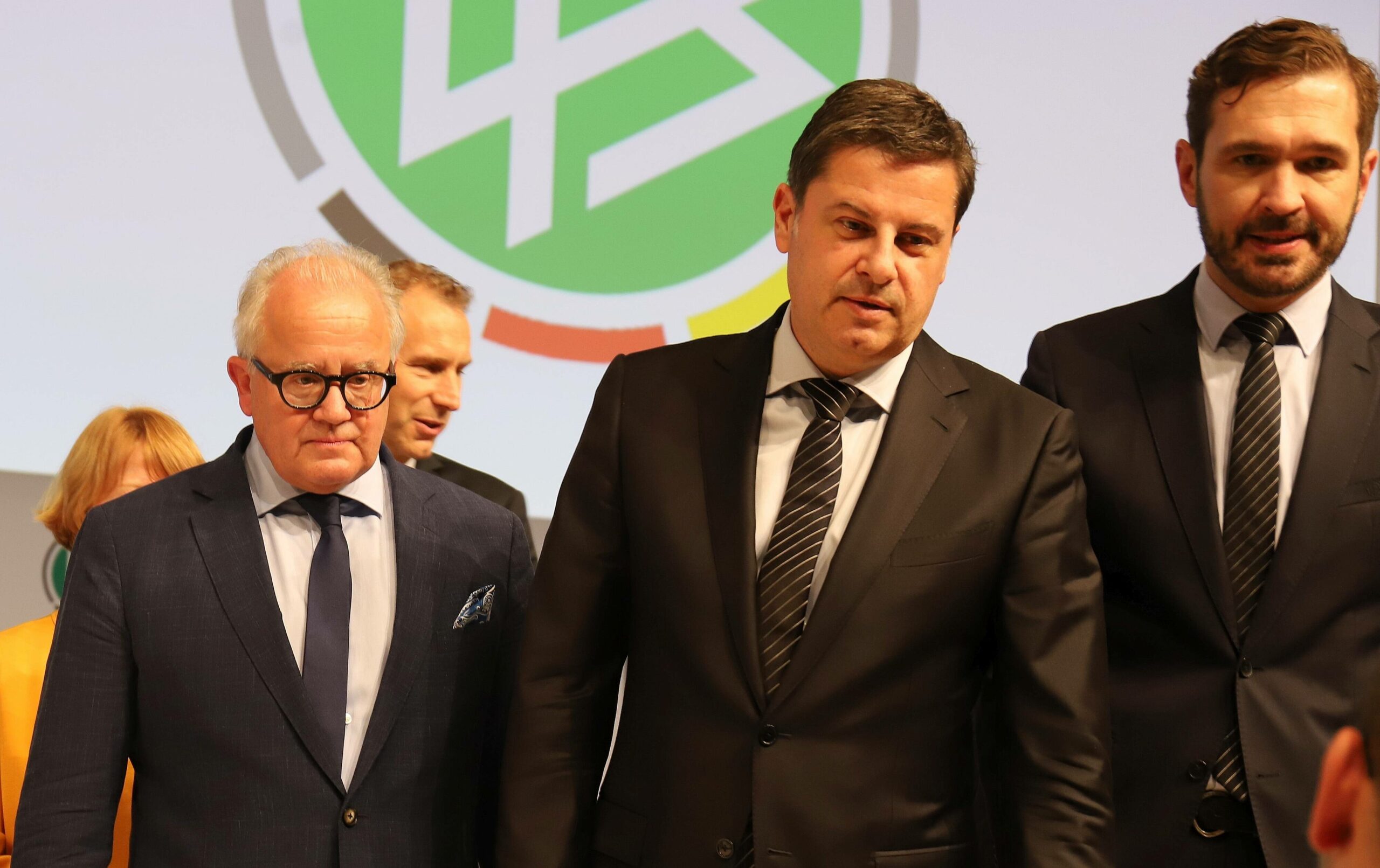 DFL und DFB kritisieren Super-League-Planungen scharf und sprechen sich für CL-Reform aus