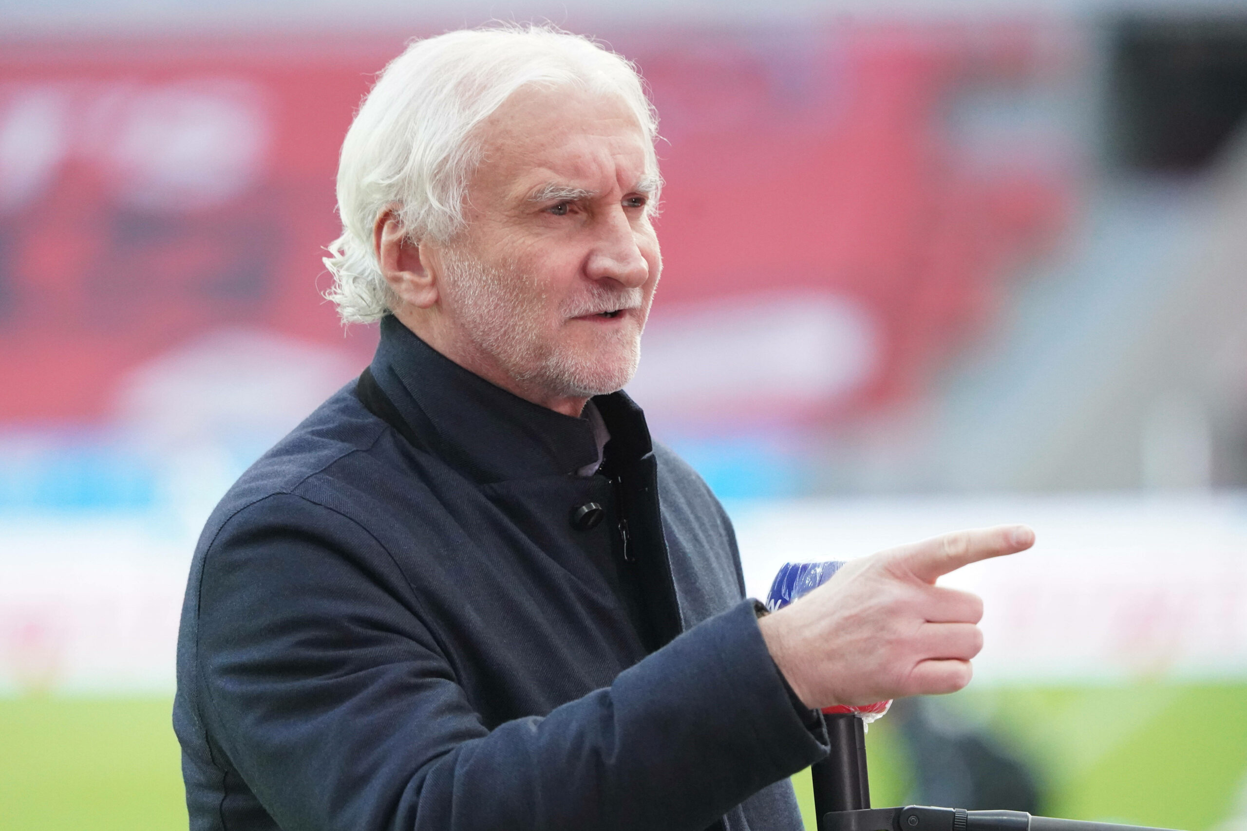 Leverkusen | Völler kritisiert die geplante Champions-League-Reform deutlich