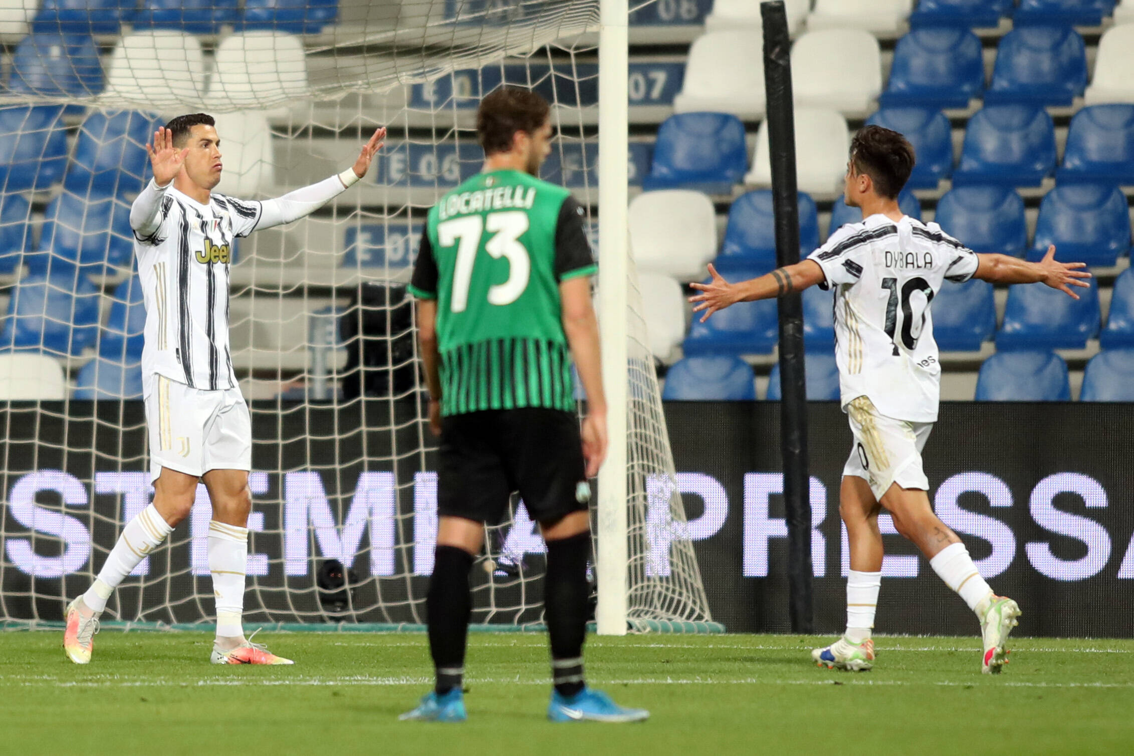 Dank Ronaldo und Dybala: Juve wahrt gegen Sassuolo Champions-League-Chancen