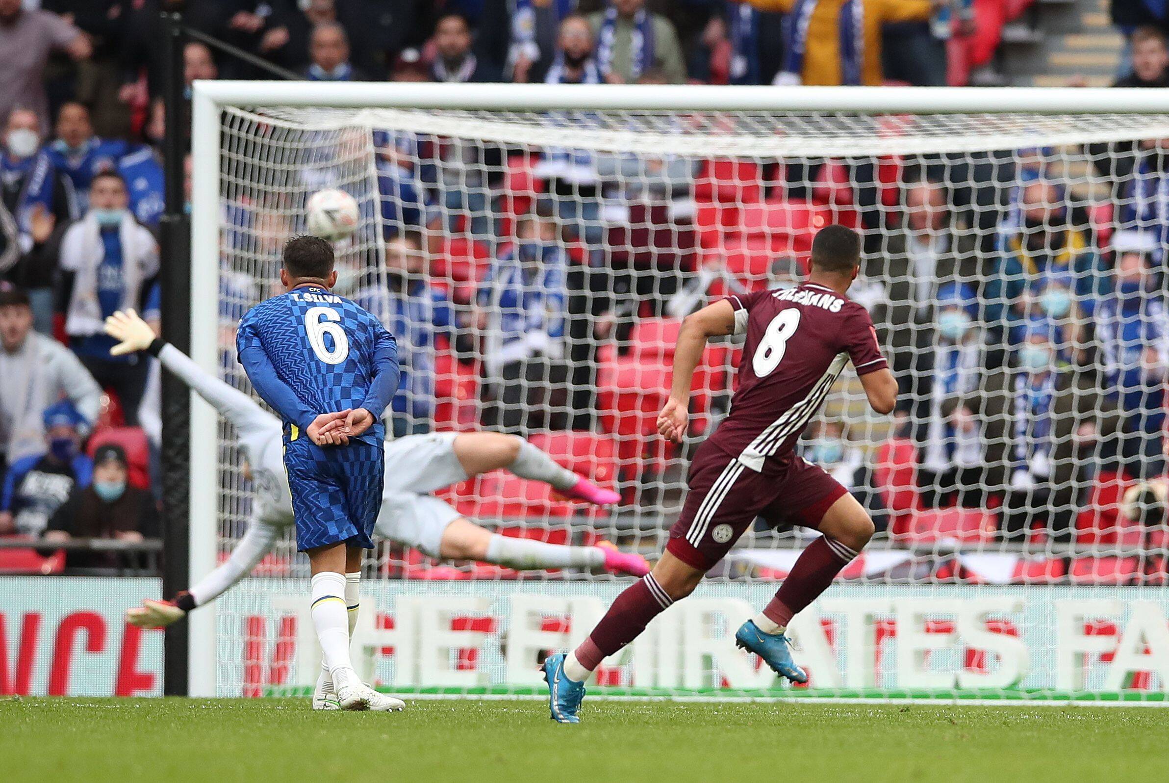Tielemans-Strahl und VAR schocken Chelsea – Leicester City gewinnt den FA Cup!