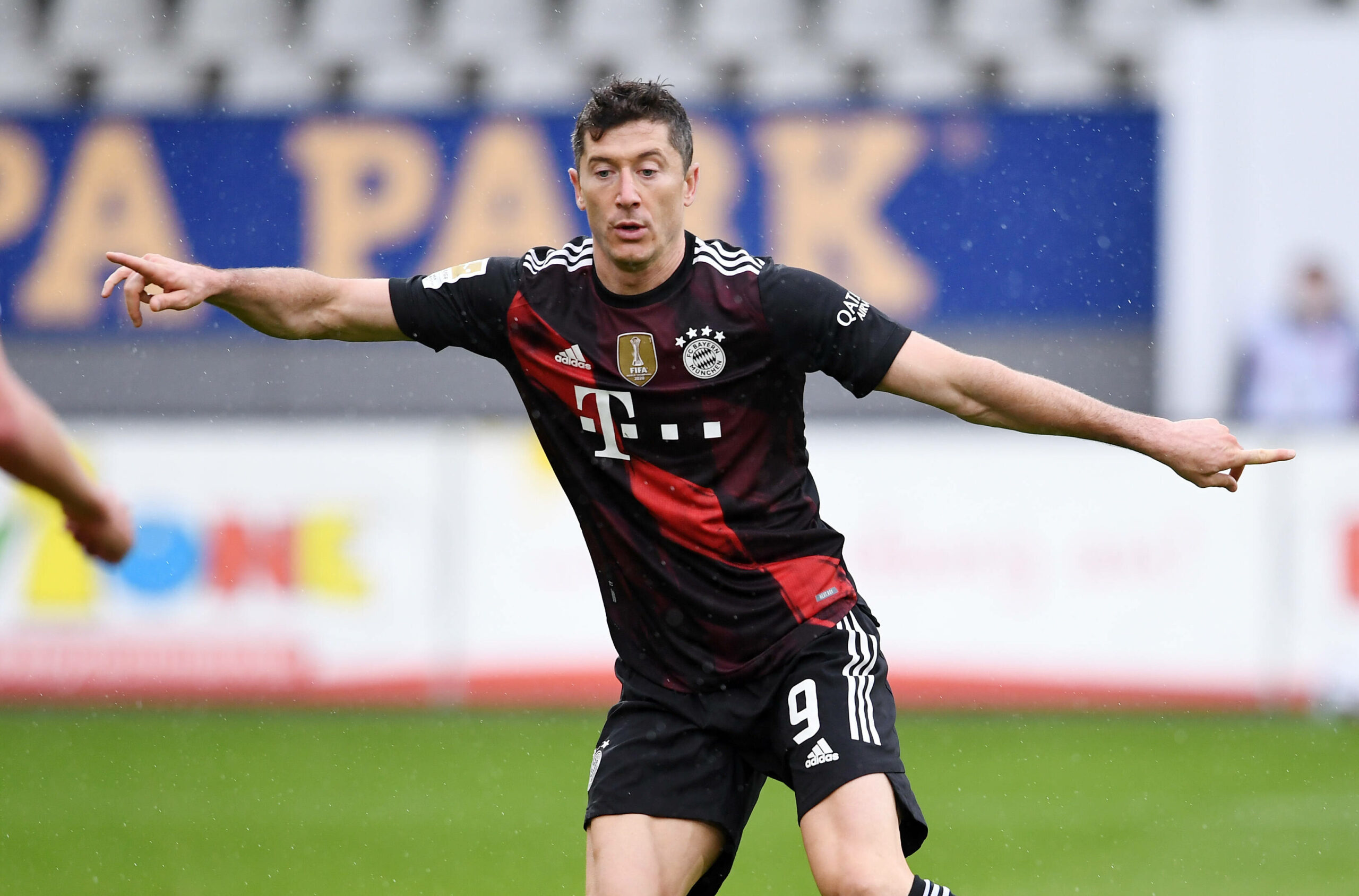FC Bayern | 41. Saisontor: Lewandowski schreibt Geschichte!