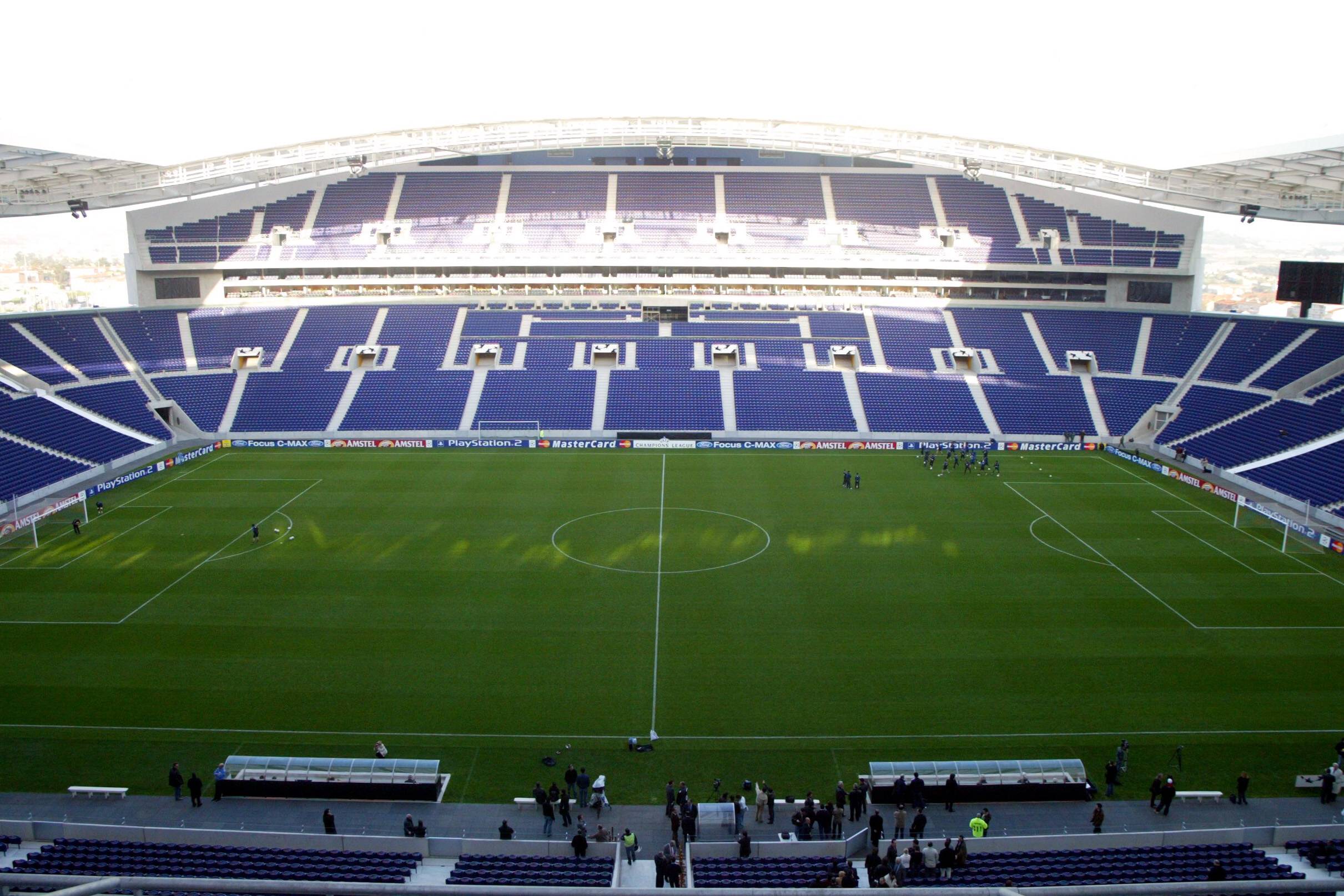 UEFA will Champions-League-Finale nach Porto verlegen