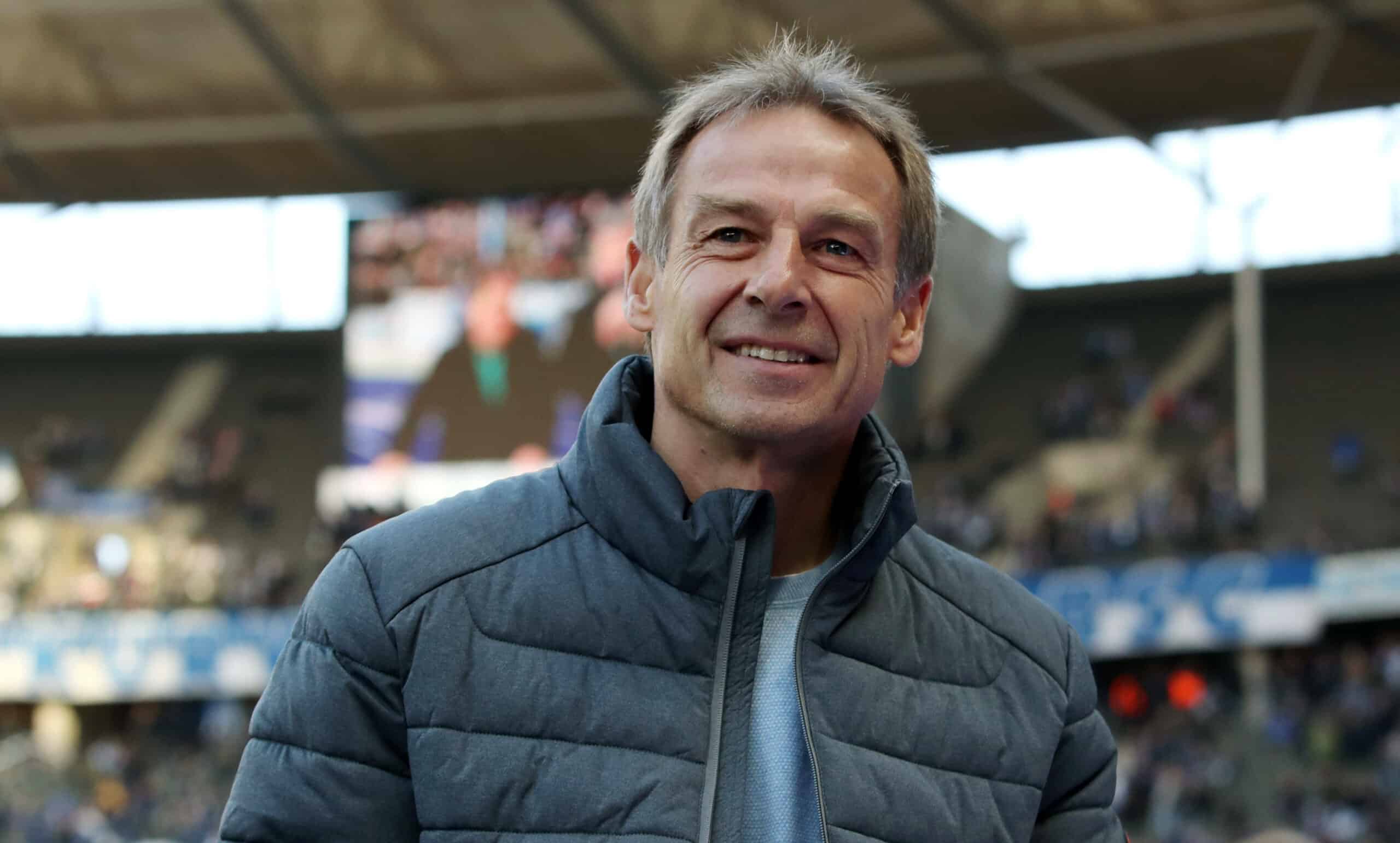 Jürgen Klinsmann bringt sich erneut für Trainerjob bei Tottenham ins Gespräch