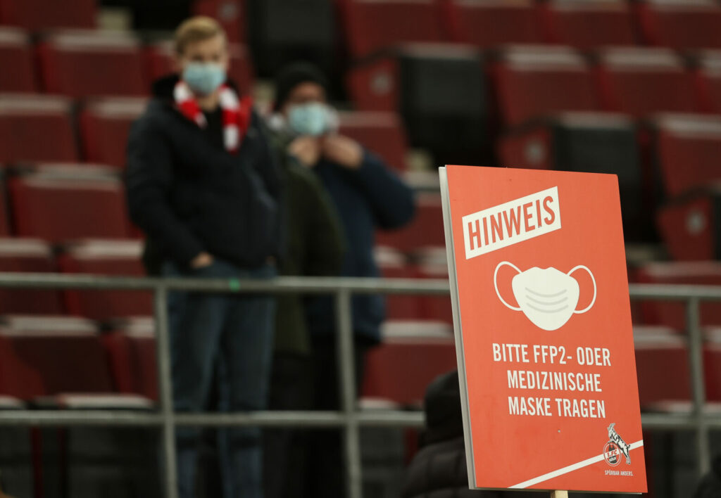 Die Bundesliga könnte durch die Omicron-Welle in Schwierigkeiten geraten.