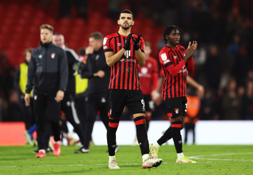 Stürmer Dominic Solanke könnte zu Newcastle United wechseln, wo es zu einem Wiedersehen mit Eddie Howe kommen würde
