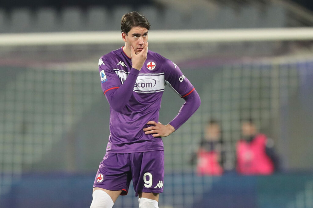 Die Fiorentina würde Dusan Vlahovic wohl schon im Winter ziehen lassen.