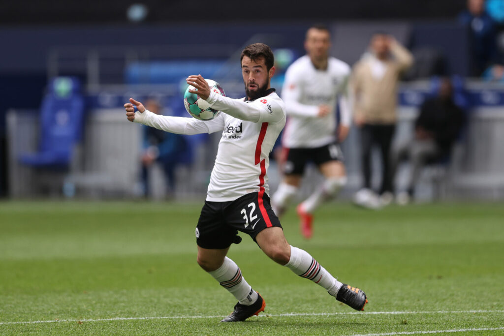 Amin Younes im Spiel zwischen Eintracht Frankfurt und Schalke