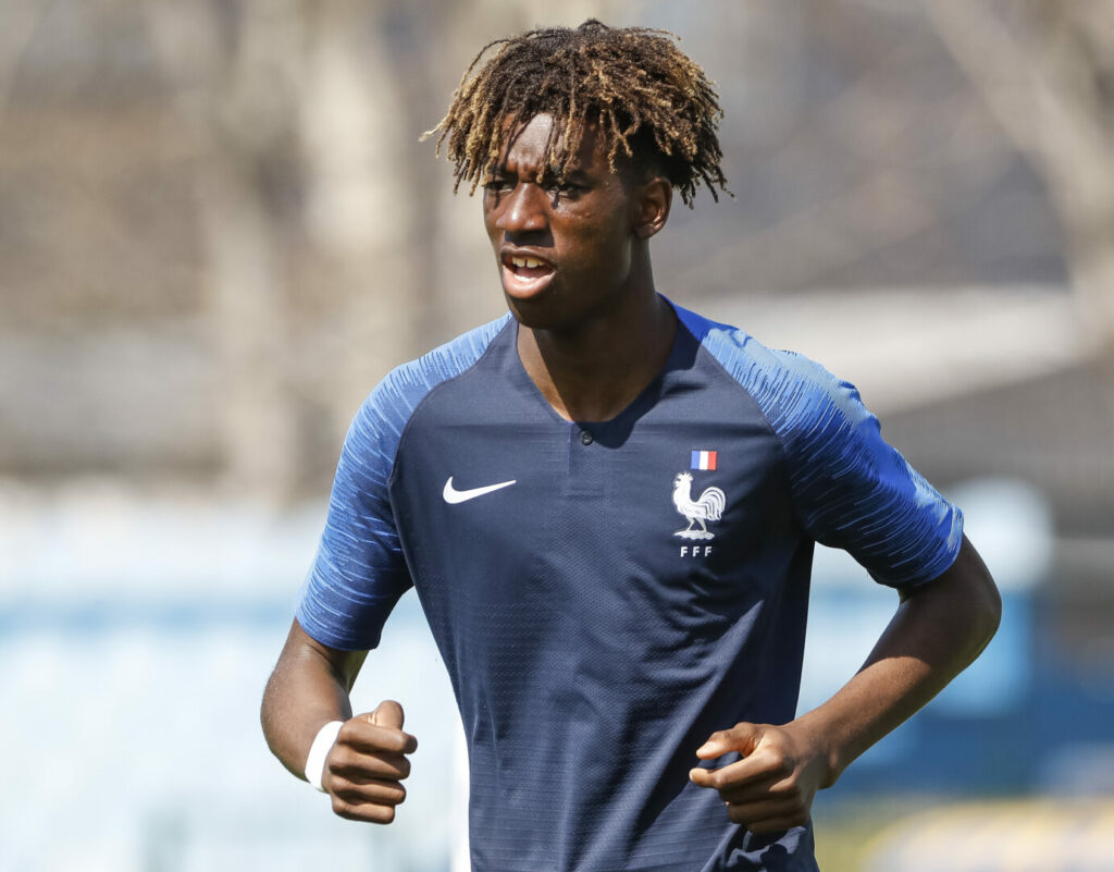 Kalian Nsona bei der französischen U17-Nationalmannschaft