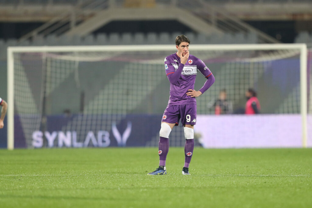 Fiorentina-Besitzer Commisso lässt kein gutes Haar an den Beratern von Dusan Vlahovic.