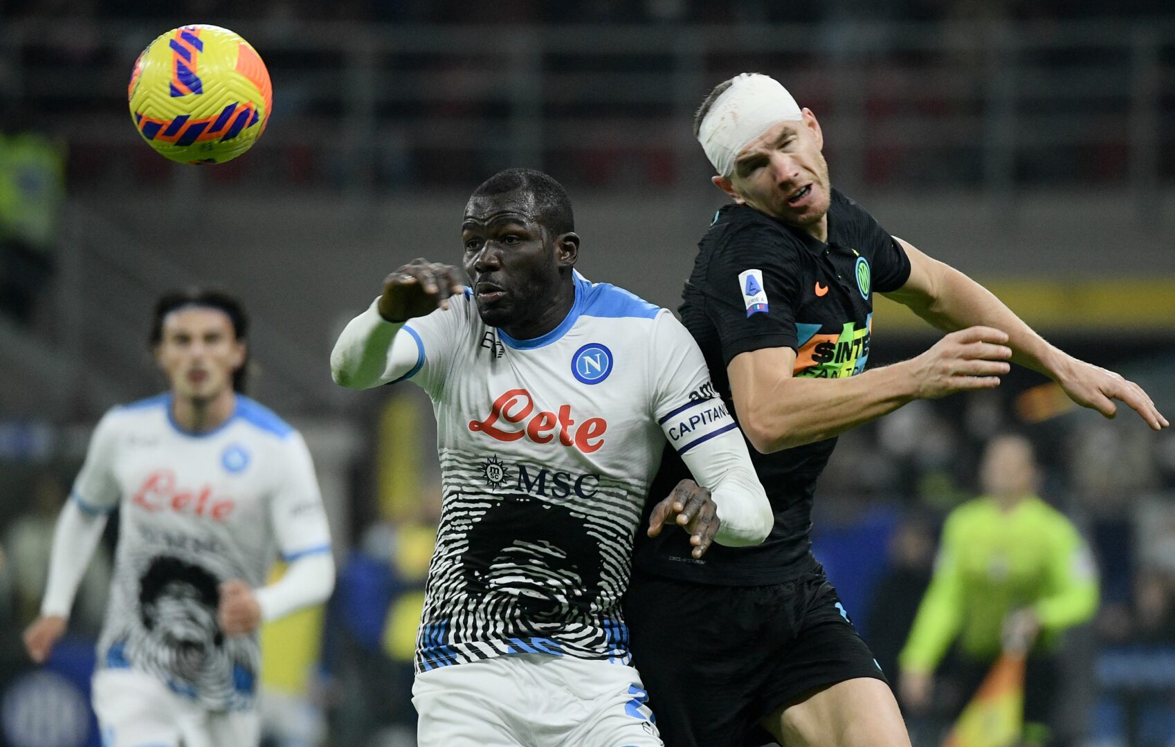 In der Serie A tritt Inter bei Napoli an.