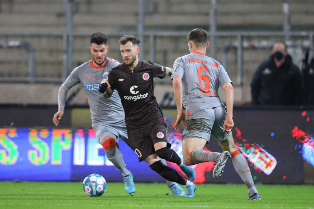 Der FC St. Pauli und SC Paderborn boten ein unterhaltsames Zweitliga-Topspiel