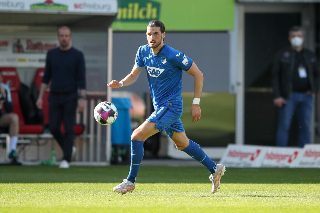 Florian Grillitsch mit dem Ball am Fuß