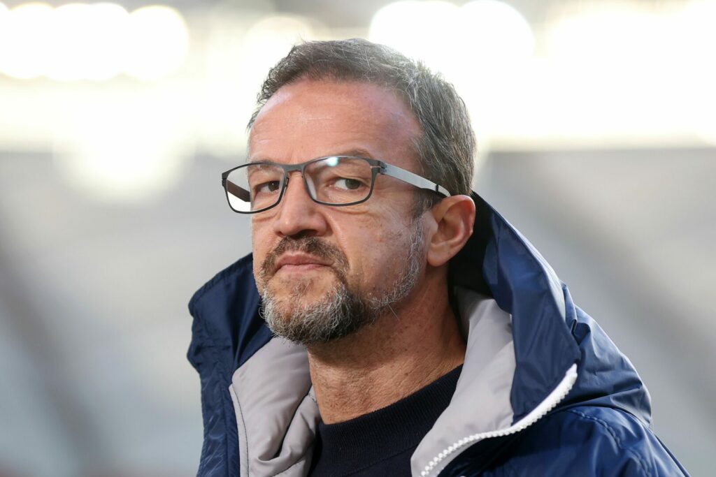 Fredi Bobic, Manager von Hertha BSC, schaut kritisch drein.