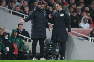 Liverpool-Trainer Jürgen Klopp haderte beim Auswärtsspiel gegen Arsenal mit dem Unparteiischen.
