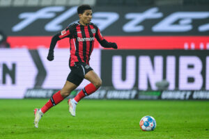 Amine Adli Bayer 04