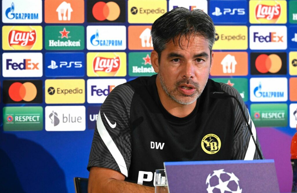 David Wagner bei einer Pressekonferenz