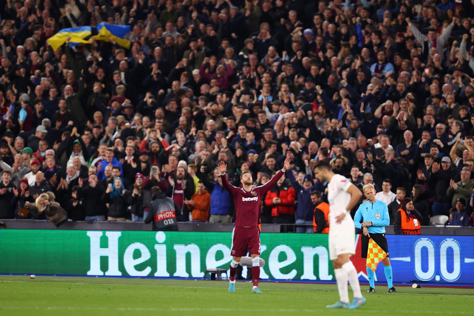 Europa League |West Ham schaltet Sevilla aus, Lyon ringt Porto nieder