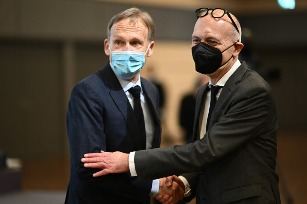 Hans-Joachim Watzke und Bernd Neuendorf vertreten den DFB in den internationalen Gremien.