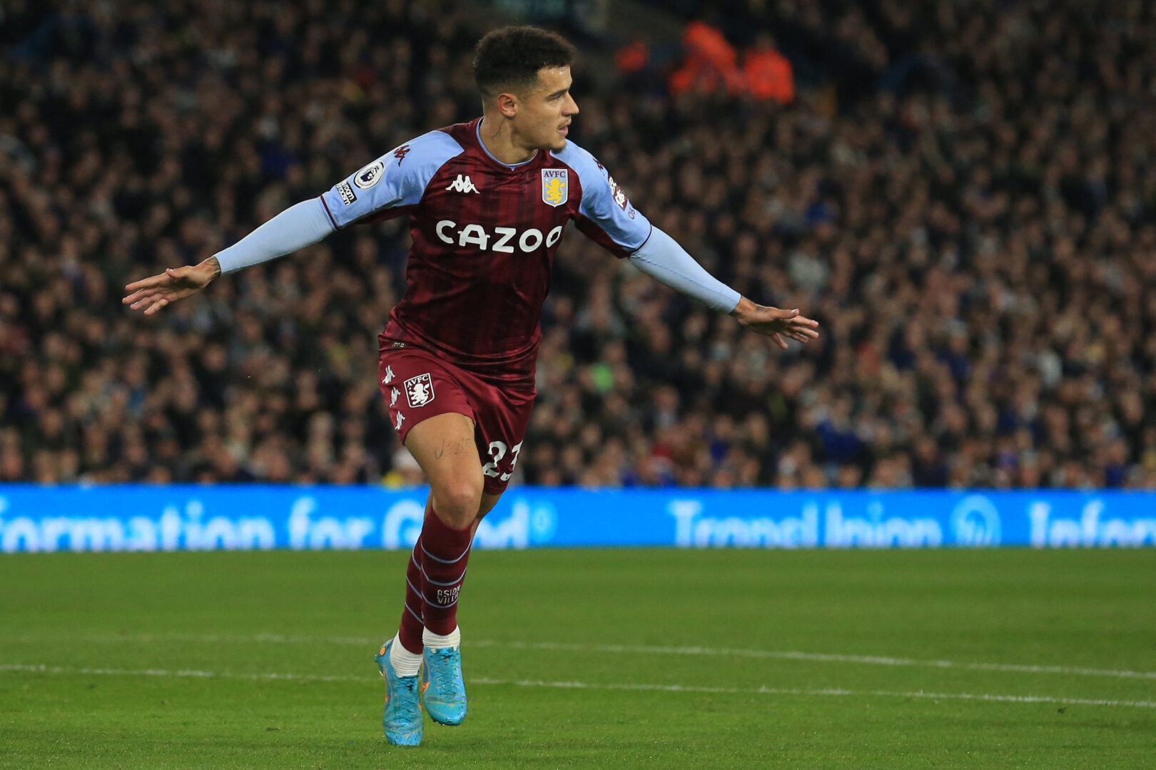 Philippe Coutinho bejubelt einen Treffer für Aston Villa