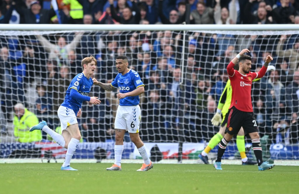 Everton trifft gegen Manchester United