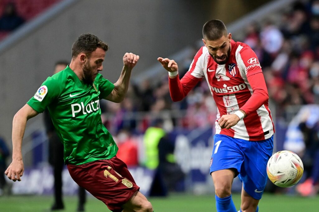 Atlético tat sich gegen Granada schwer.