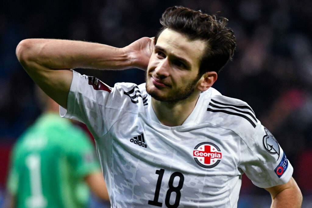 Khvicha Kvaratskhelia könnte bald für den SSC Neapel jubeln.