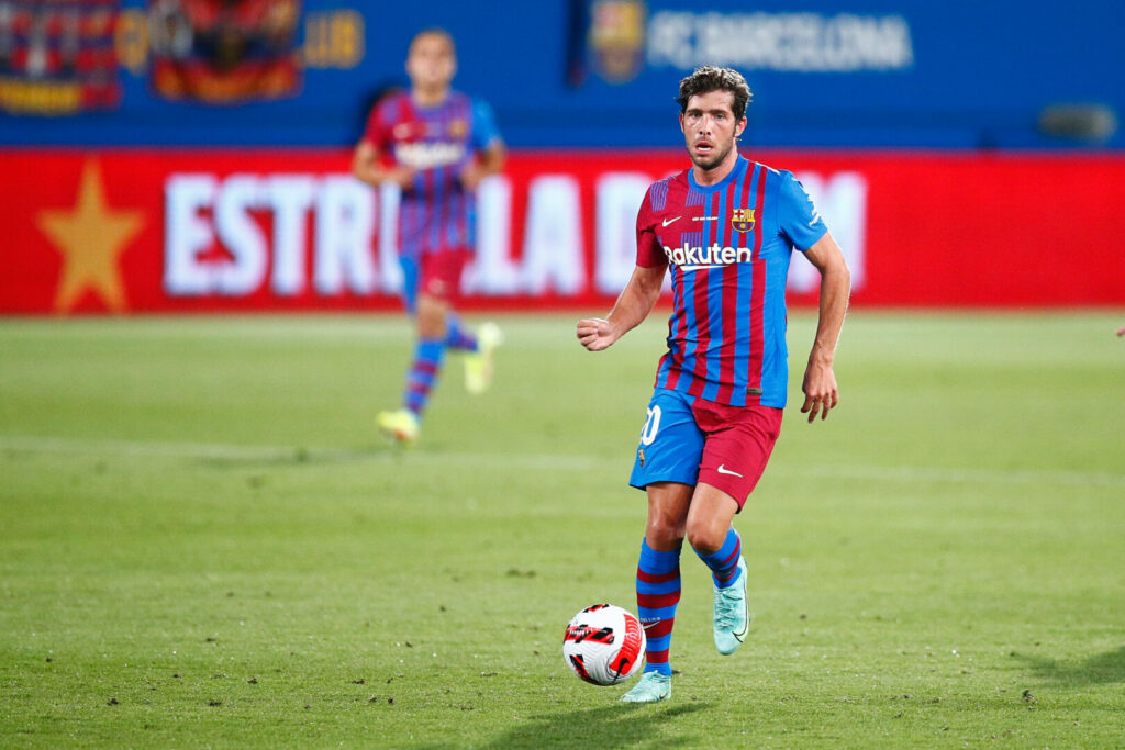 FC Barcelona: Sergi Roberto führt den Ball.