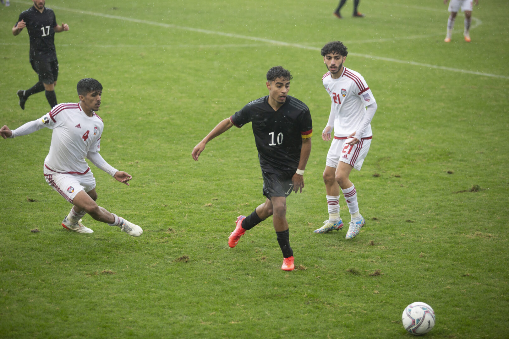 Mehdi Loune erhielt bei Eintracht Frankfurt einen Profivertrag.