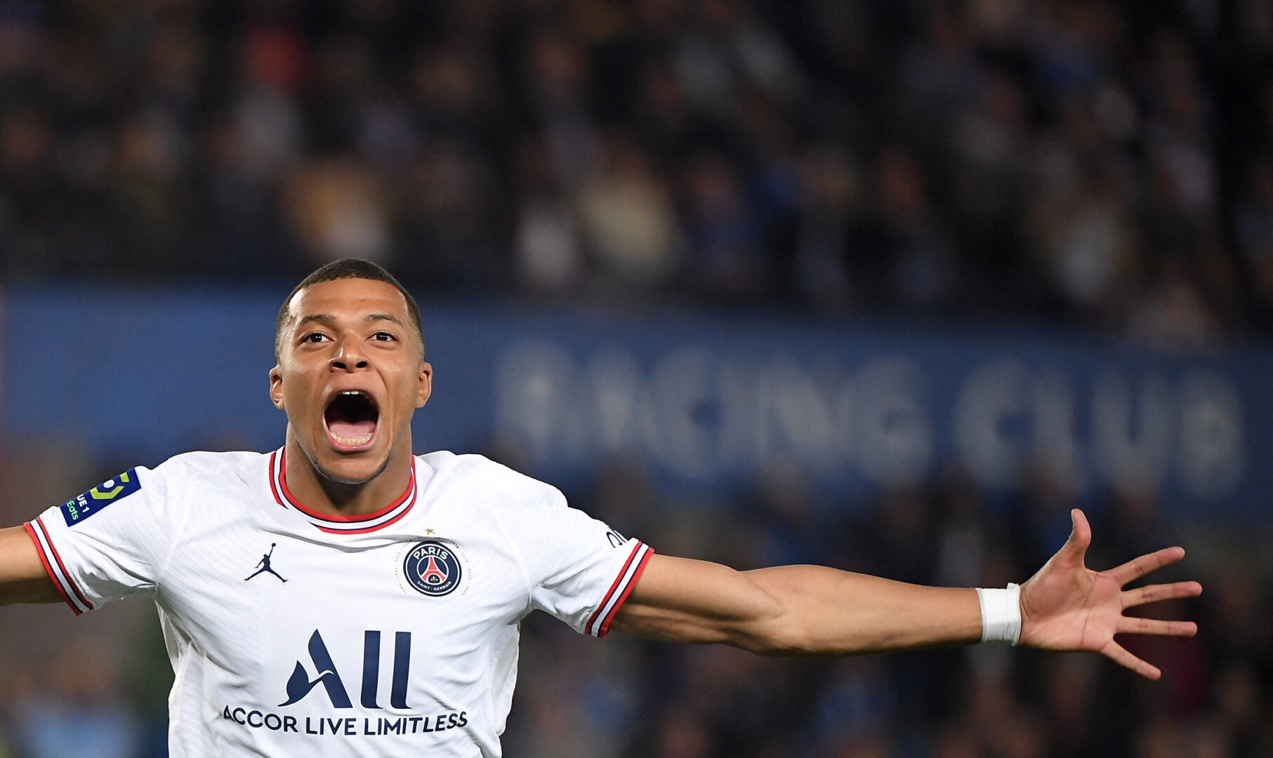 Entscheidung offiziell verkündet: Mbappe verlängert bei Paris Saint-Germain!