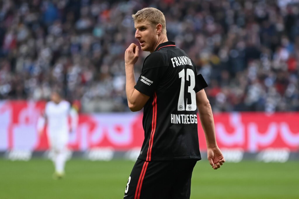 Transferticker: Martin Hinteregger von Eintracht Frankfurt beendet seine Profilaufbahn mit sofortiger Wirkung