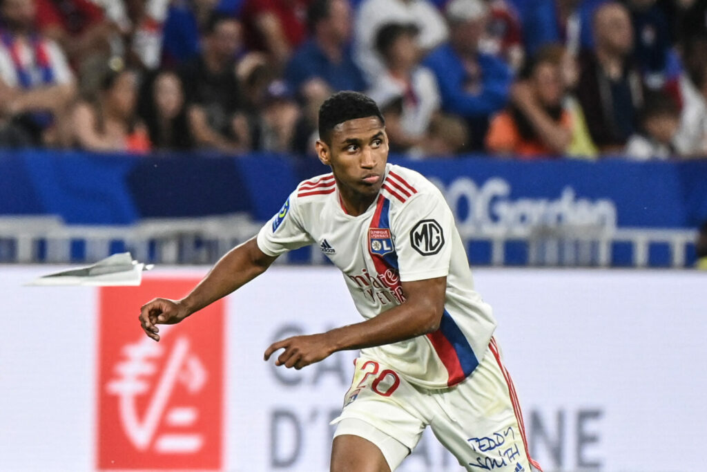 Olympique Lyon will Teté halten.