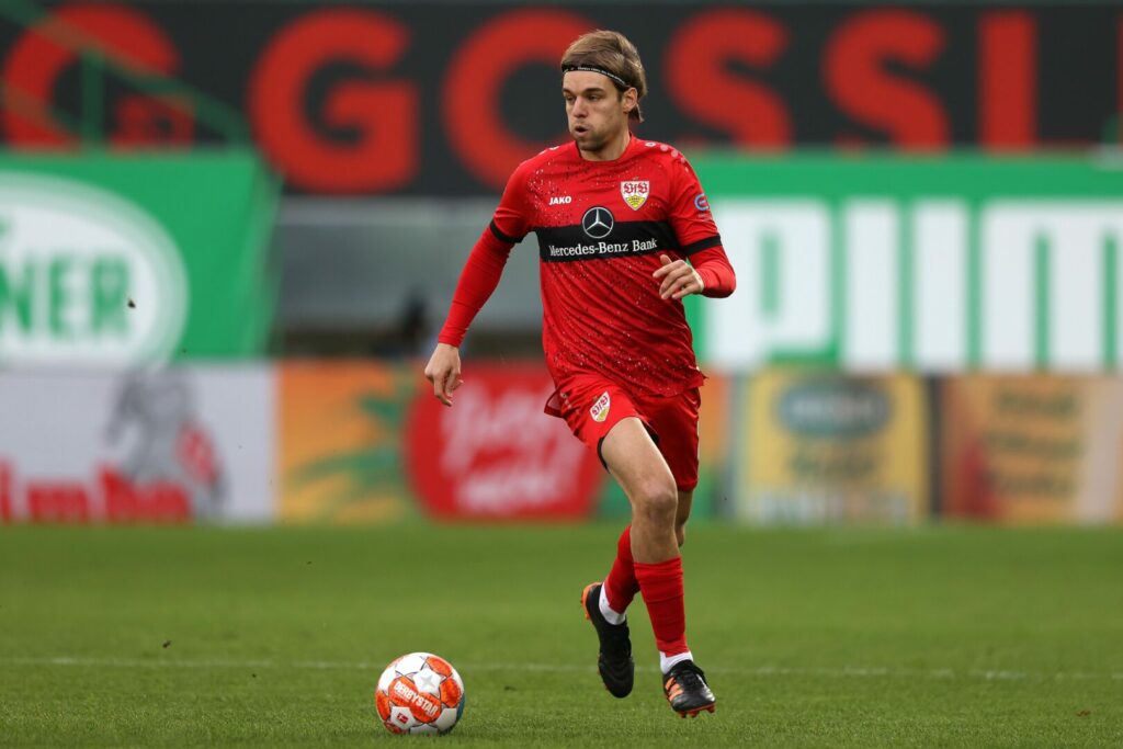 Borna Sosa im Trikot des VfB Stuttgart