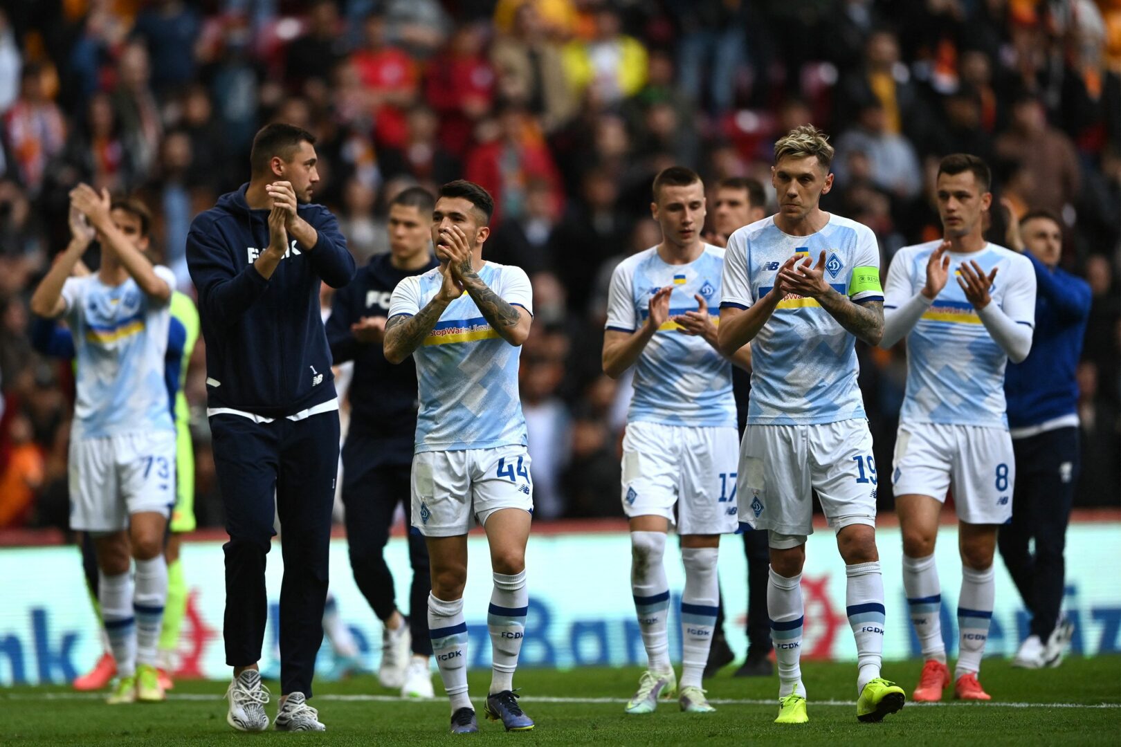 In der Ukraine soll der Spielbetrieb bald wieder aufgenommen werden.