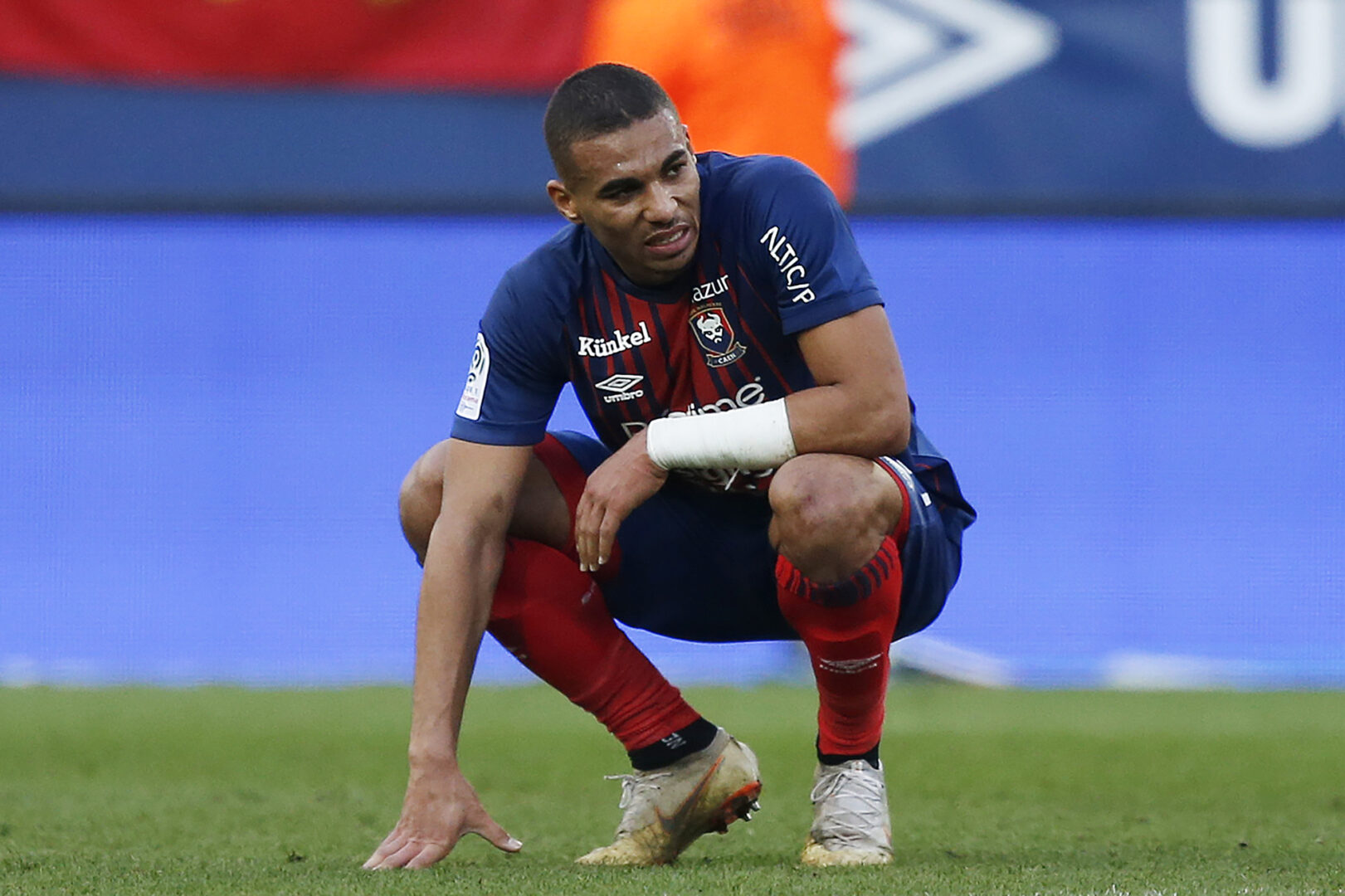 Alexander Djiku könnte zur TSG Hoffenheim wechseln.