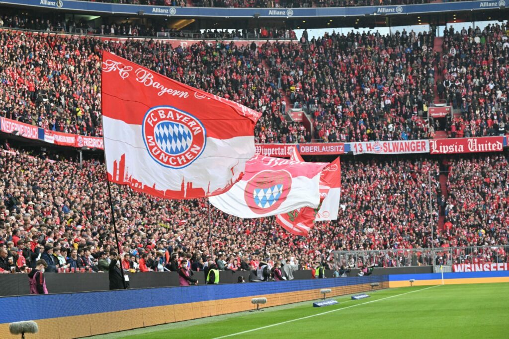 Der FC Bayern steht vor der Verpflichtung von Adam Aznou.