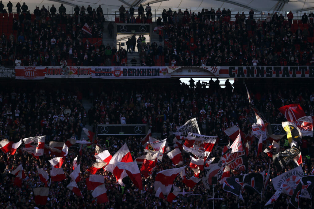 Der VfB Stuttgart verpflichtet Juan José Perea.