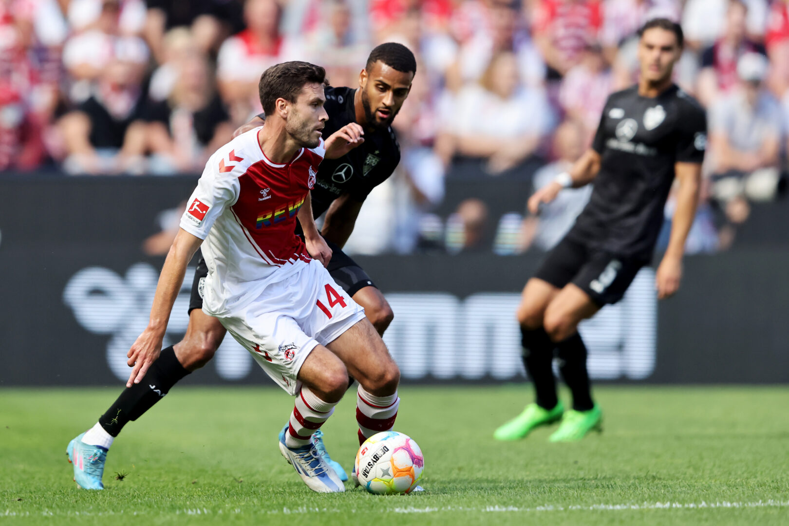 Rot und Gelb-Rot: Umkämpftes 0:0 zwischen Köln und Stuttgart