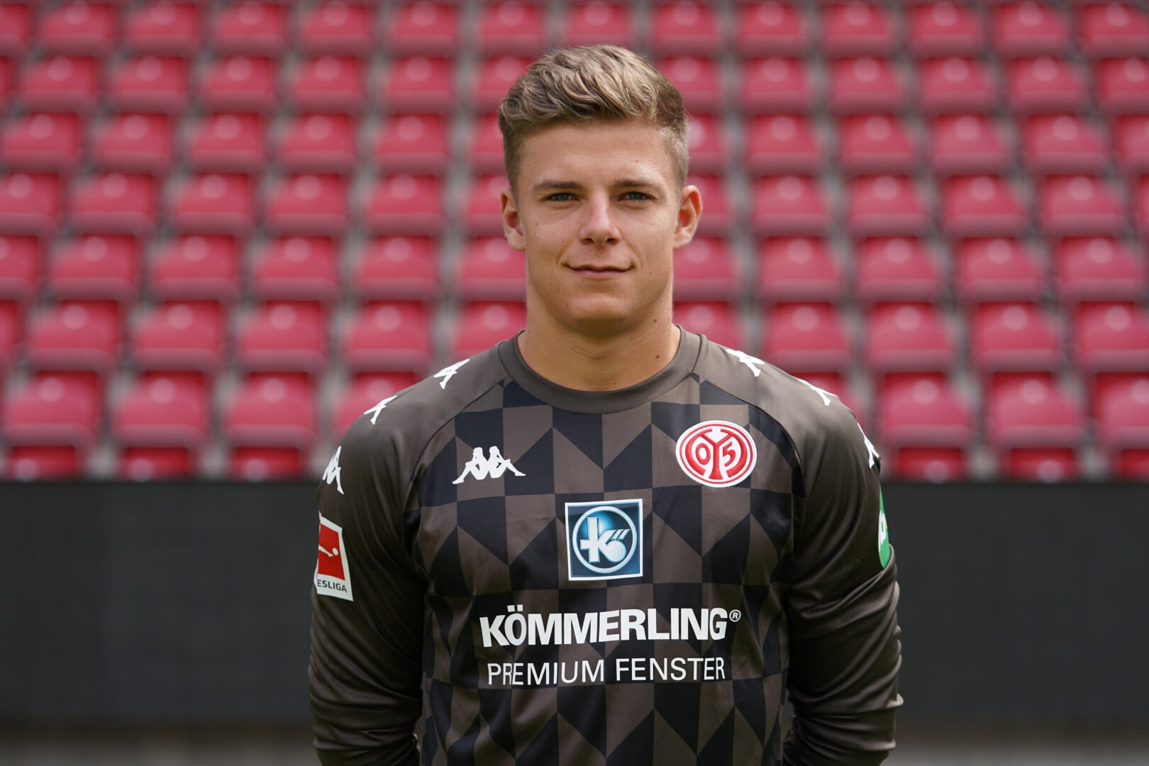 FC Augsburg gibt Angebot für Torhüter Finn Dahmen ab