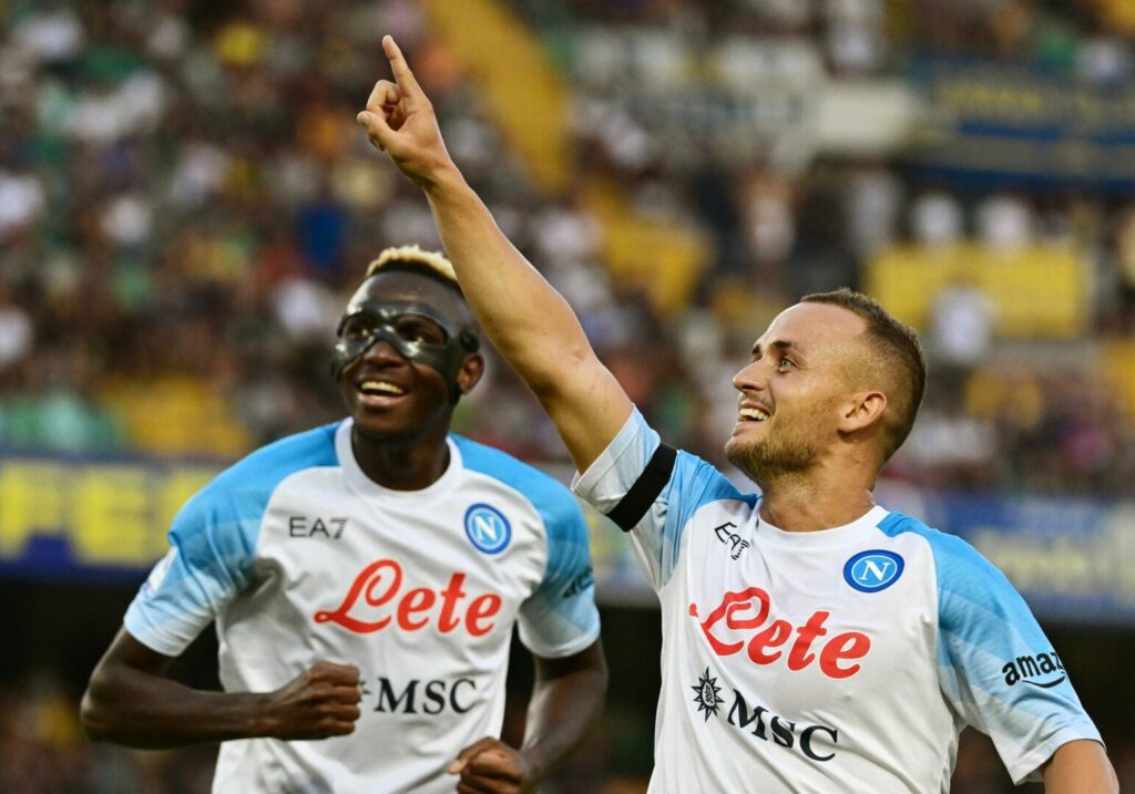 Die SSC Napoli gewann glatt bei Hellas Verona.
