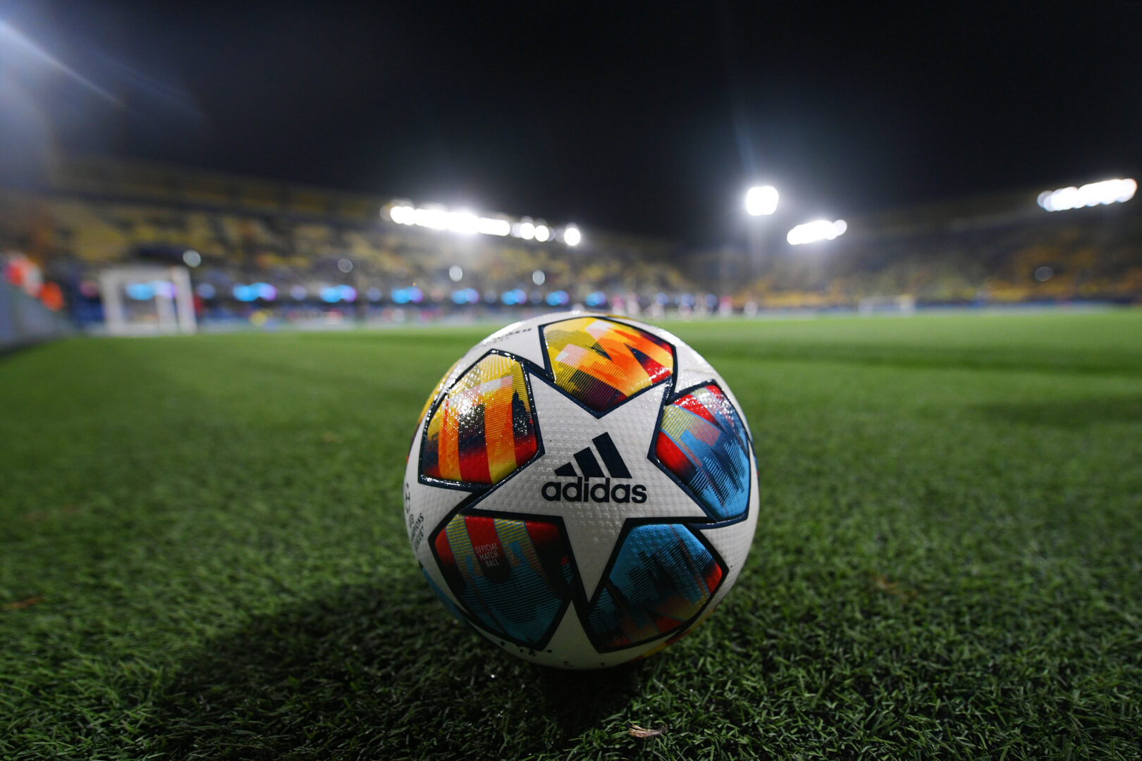 Verhandlungen über Champions-League-Gelder: Mehr Geld für kleinere Klubs?