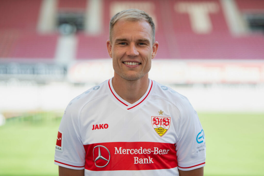 Holger BAdstuber im Trikot des VfB Stuttgart